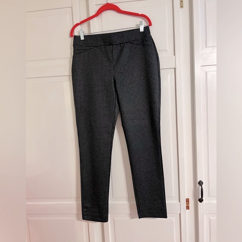 Calvin Klein cigarette pants,  gray houndstooth size8